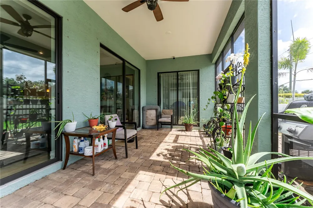 6619 35TH COURT E Sarasota, FL 34243