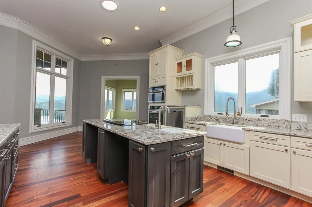 1 Cheoah Trail Robbinsville, NC 28771