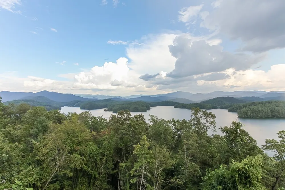 1 Cheoah Trail Robbinsville, NC 28771
