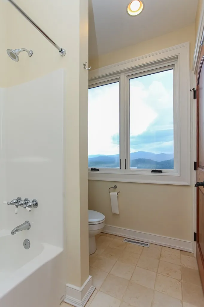 1 Cheoah Trail Robbinsville, NC 28771