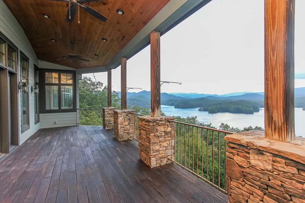 1 Cheoah Trail Robbinsville, NC 28771