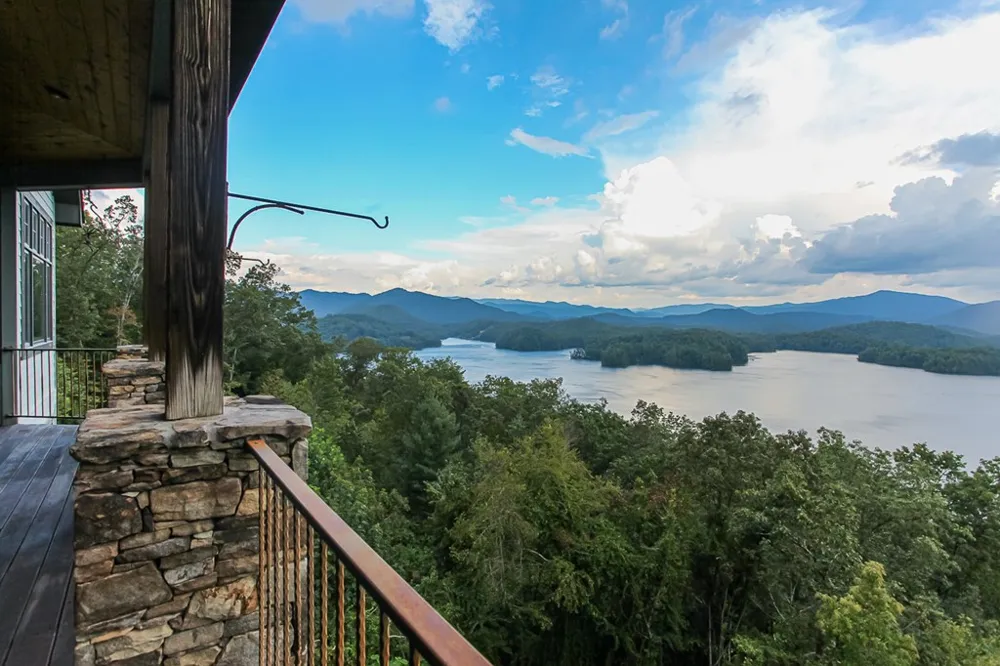 1 Cheoah Trail Robbinsville, NC 28771