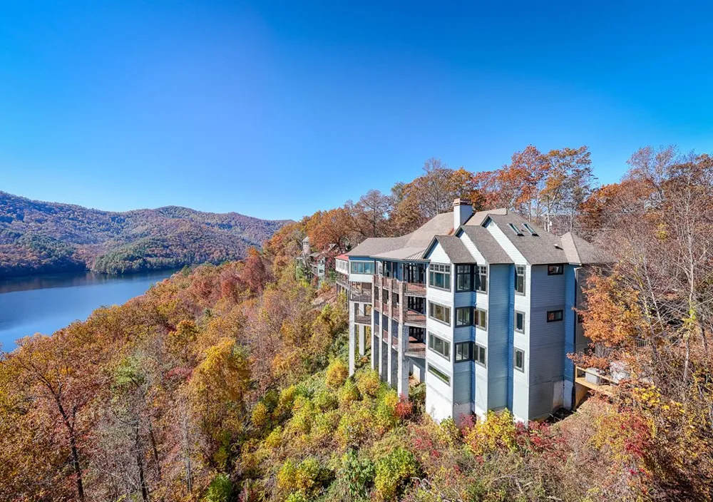 1 Cheoah Trail Robbinsville, NC 28771