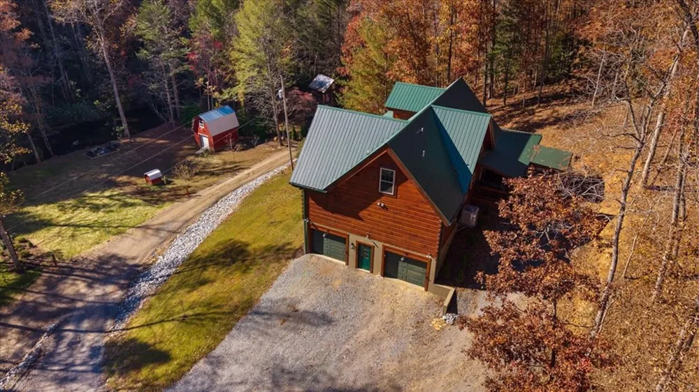 163 Cherokee Path Blue Ridge, GA 30513