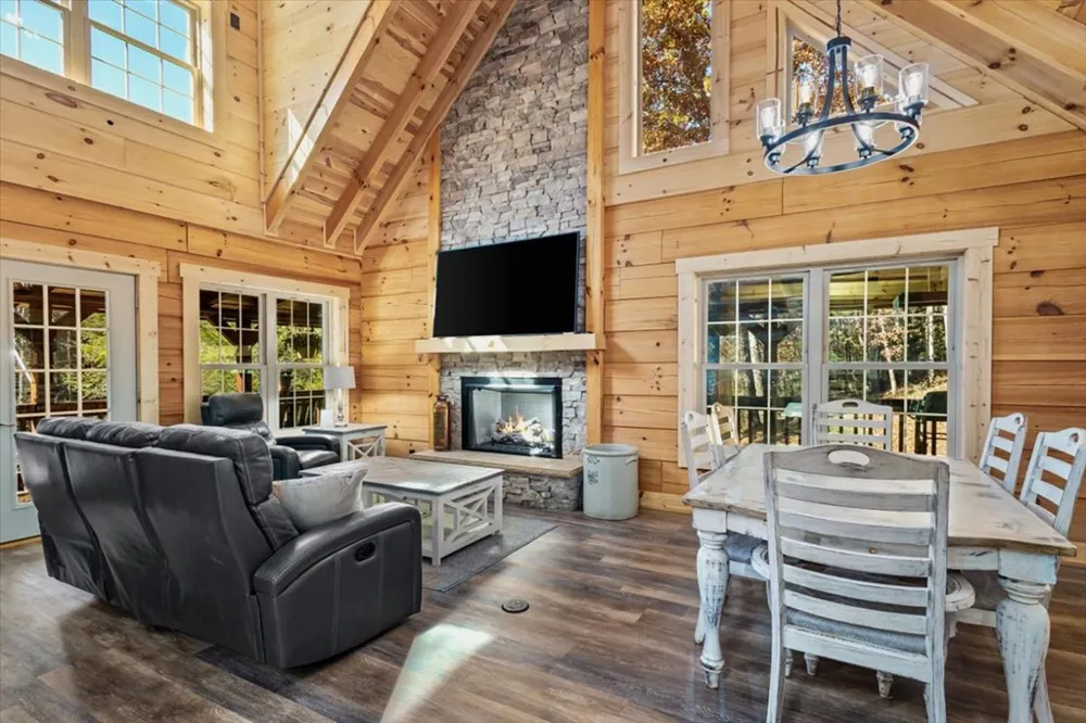 163 Cherokee Path Blue Ridge, GA 30513