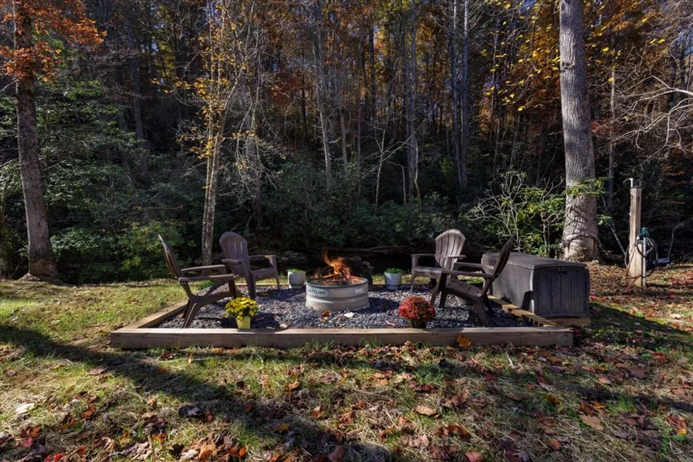 163 Cherokee Path Blue Ridge, GA 30513