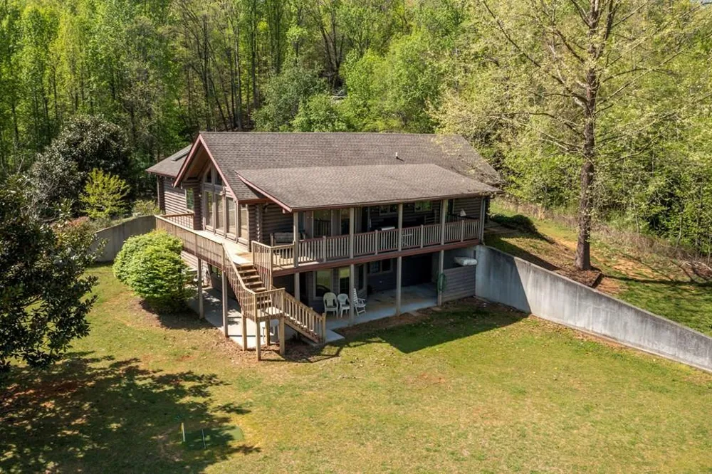 68 Countryside Lane Hayesville, NC 28904