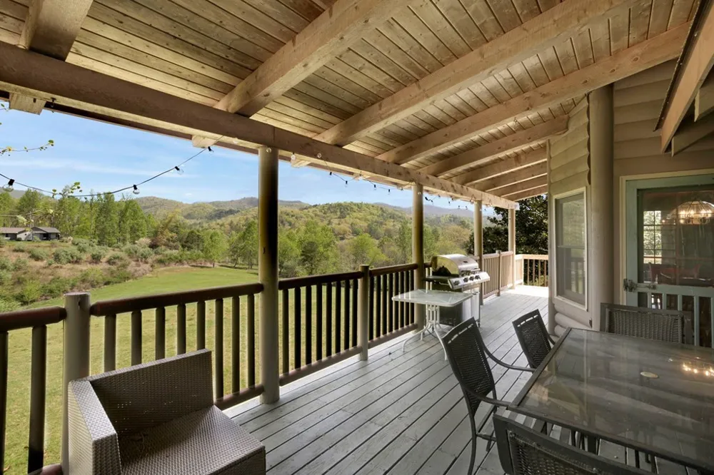 68 Countryside Lane Hayesville, NC 28904