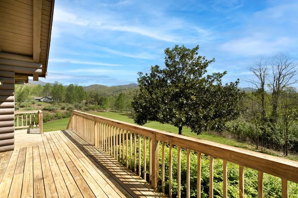 68 Countryside Lane Hayesville, NC 28904