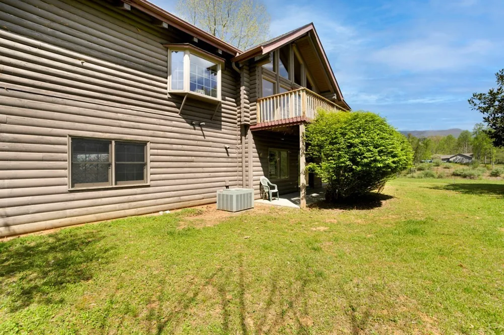 68 Countryside Lane Hayesville, NC 28904