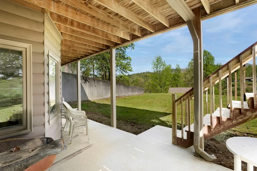 68 Countryside Lane Hayesville, NC 28904