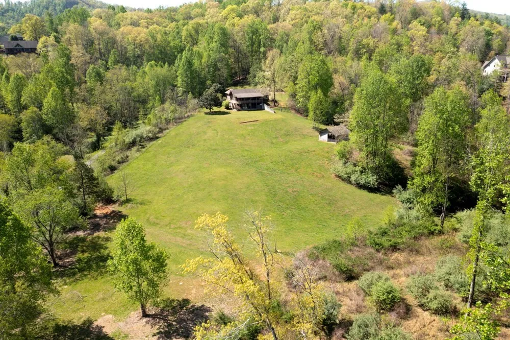 68 Countryside Lane Hayesville, NC 28904