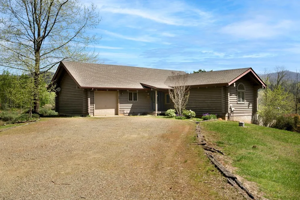 68 Countryside Lane Hayesville, NC 28904