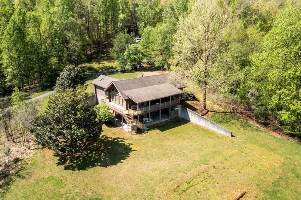 68 Countryside Lane Hayesville, NC 28904