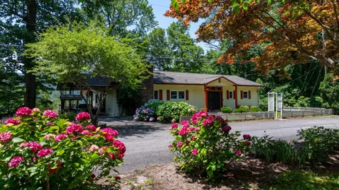 14 Chalet Village