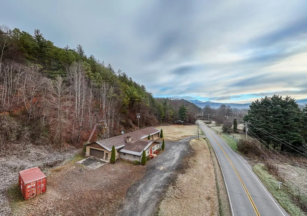 6785 Airport Road Andrews, NC 28901