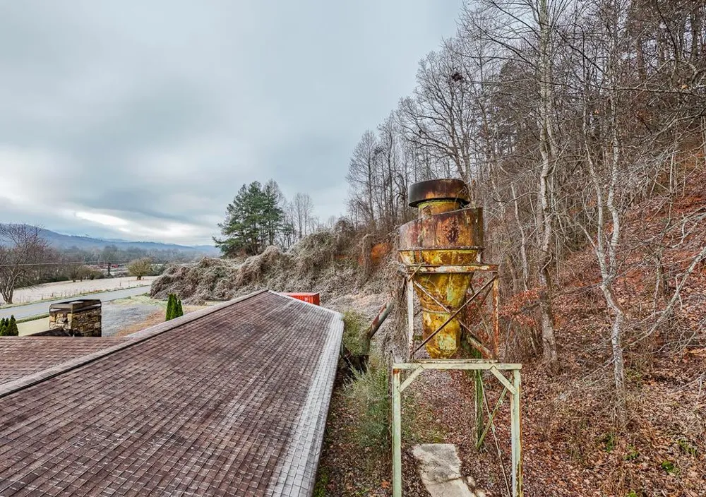 6785 Airport Road Andrews, NC 28901