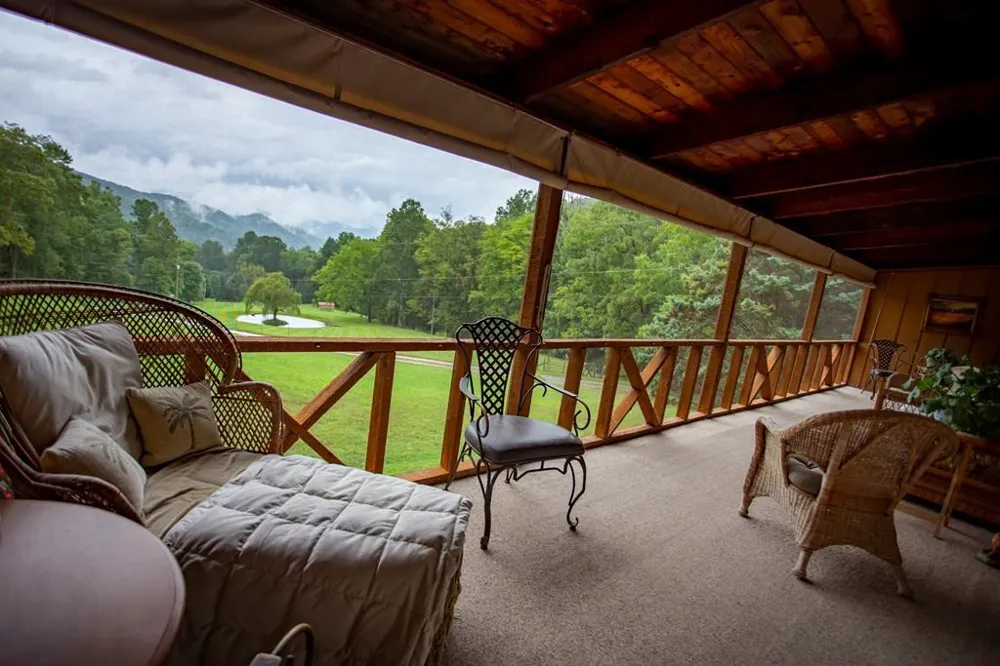 1620 E Buffalo Road Robbinsville, NC 28771