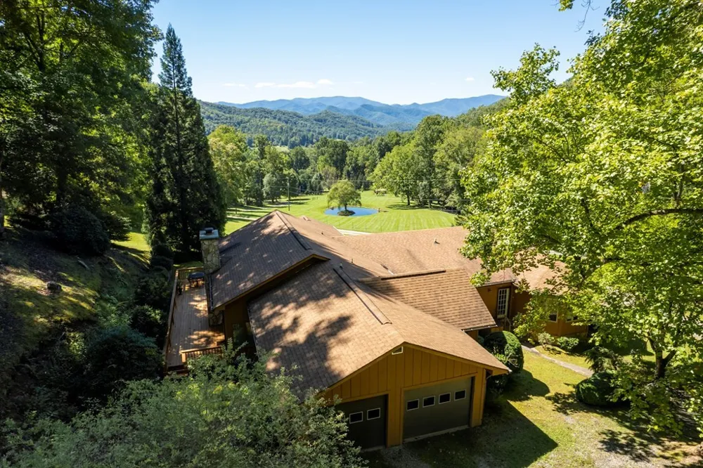 1620 E Buffalo Road Robbinsville, NC 28771