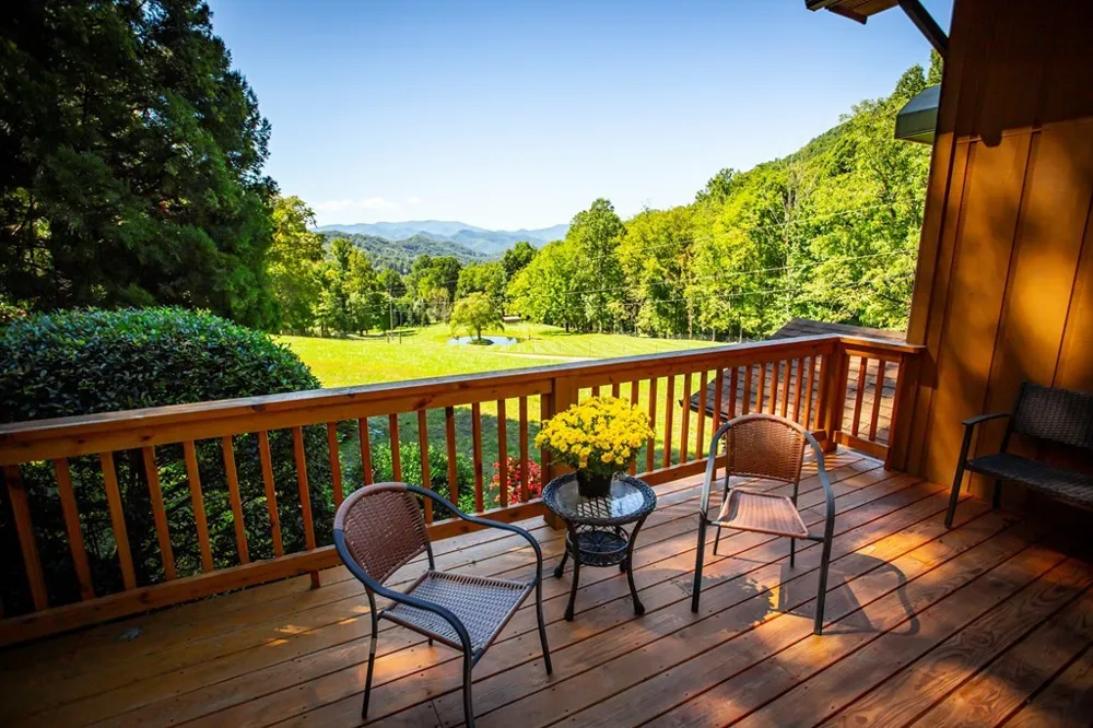 1620 E Buffalo Road Robbinsville, NC 28771