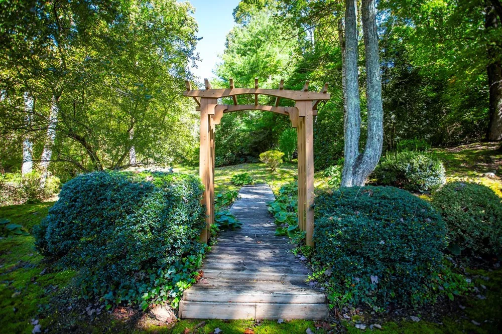 1620 E Buffalo Road Robbinsville, NC 28771