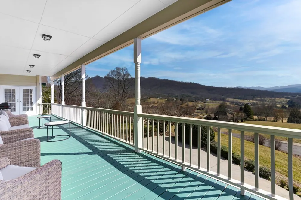 18 Foxfire Court Hayesville, NC 28904