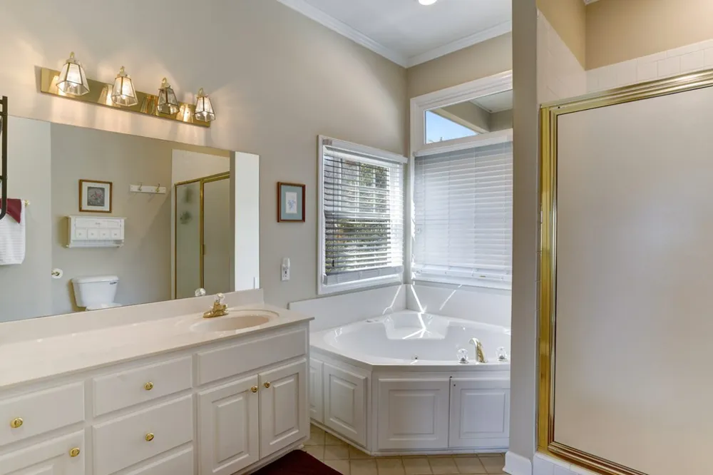 18 Foxfire Court Hayesville, NC 28904
