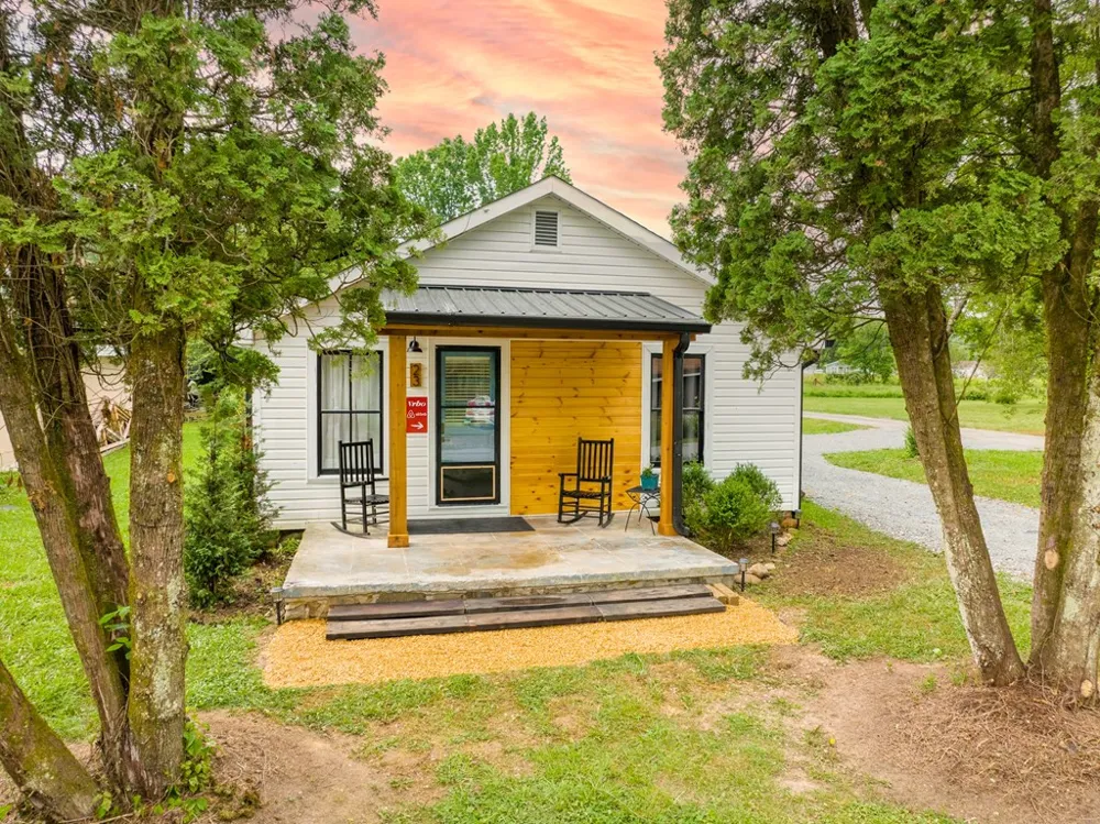 23 Cody Street Robbinsville, NC 28771
