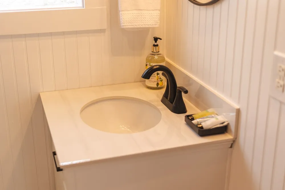 23 Cody Street Robbinsville, NC 28771