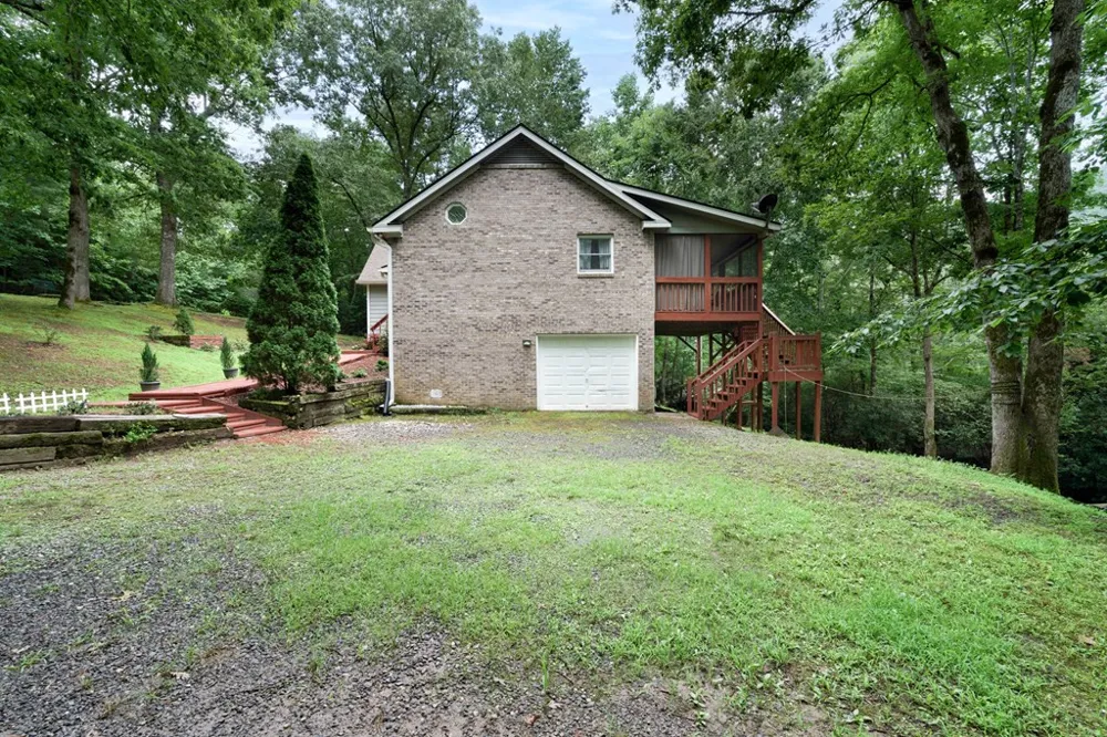 125 Jess Hooper Drive Hayesville, NC 28904
