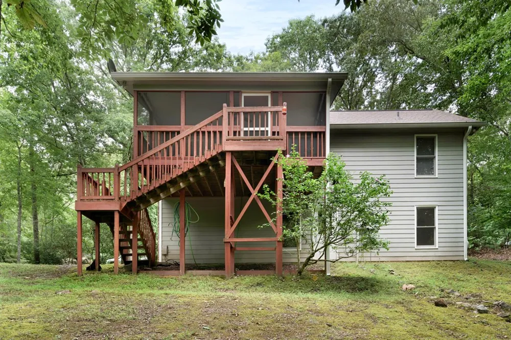 125 Jess Hooper Drive Hayesville, NC 28904