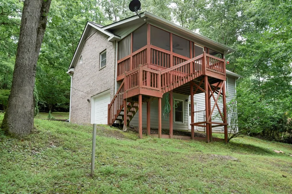 125 Jess Hooper Drive Hayesville, NC 28904