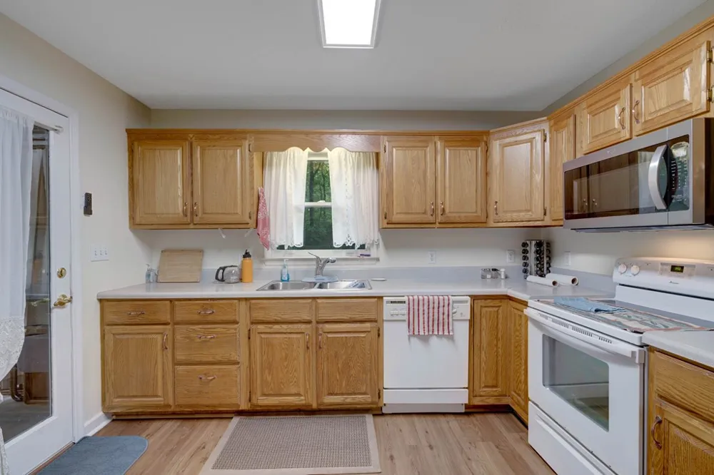 125 Jess Hooper Drive Hayesville, NC 28904