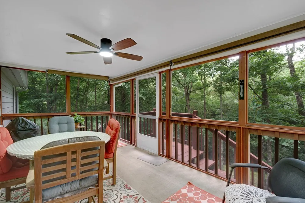 125 Jess Hooper Drive Hayesville, NC 28904