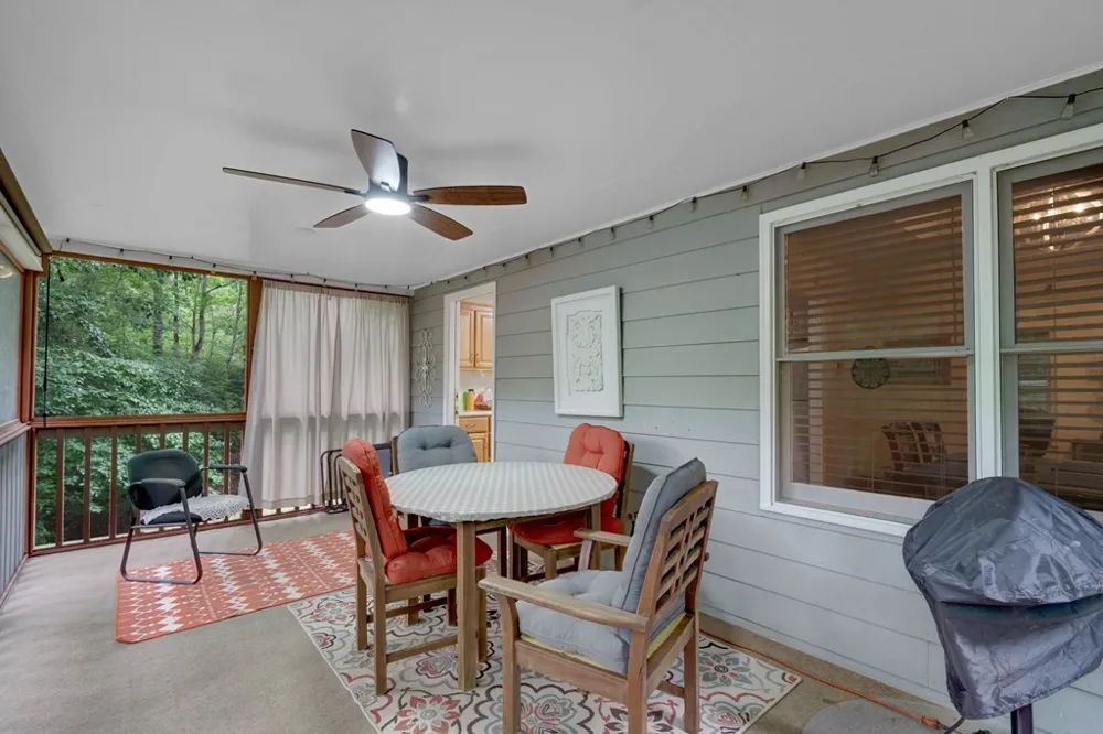 125 Jess Hooper Drive Hayesville, NC 28904