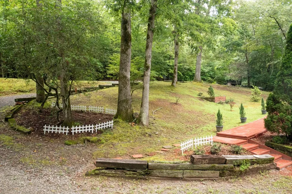 125 Jess Hooper Drive Hayesville, NC 28904
