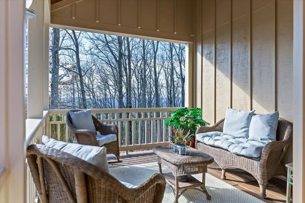 1706 Deer Valley Drive Warne, NC 28909