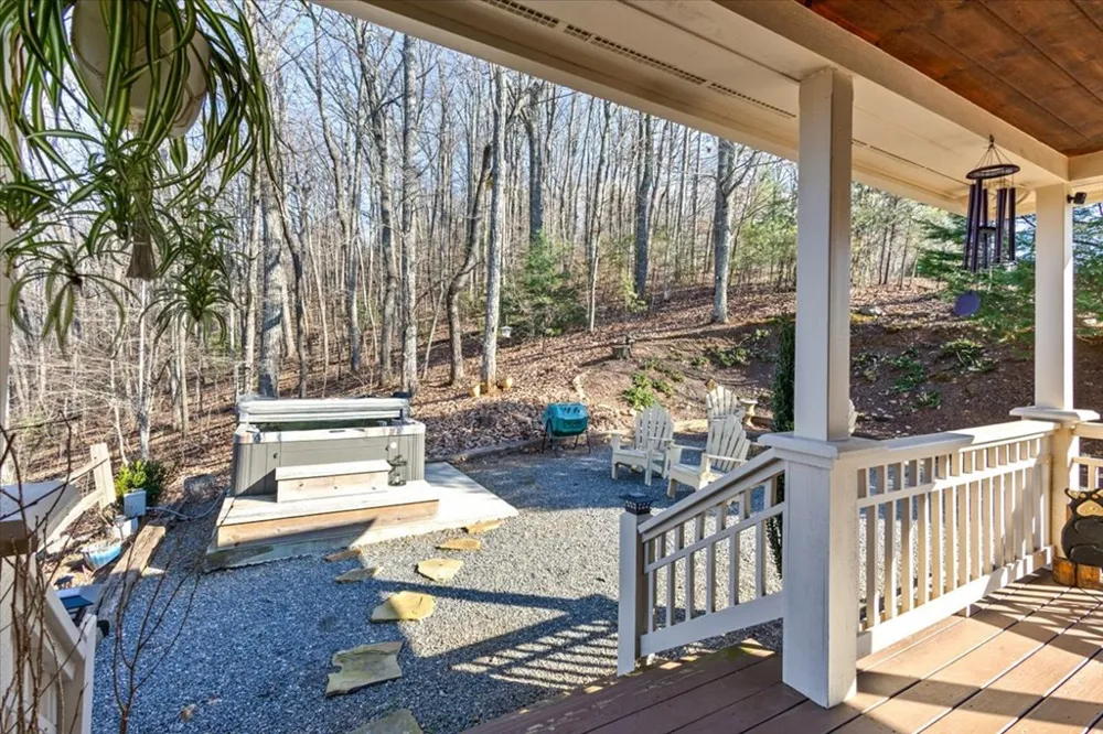 1706 Deer Valley Drive Warne, NC 28909