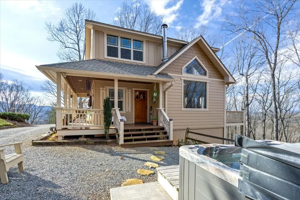 1706 Deer Valley Drive Warne, NC 28909