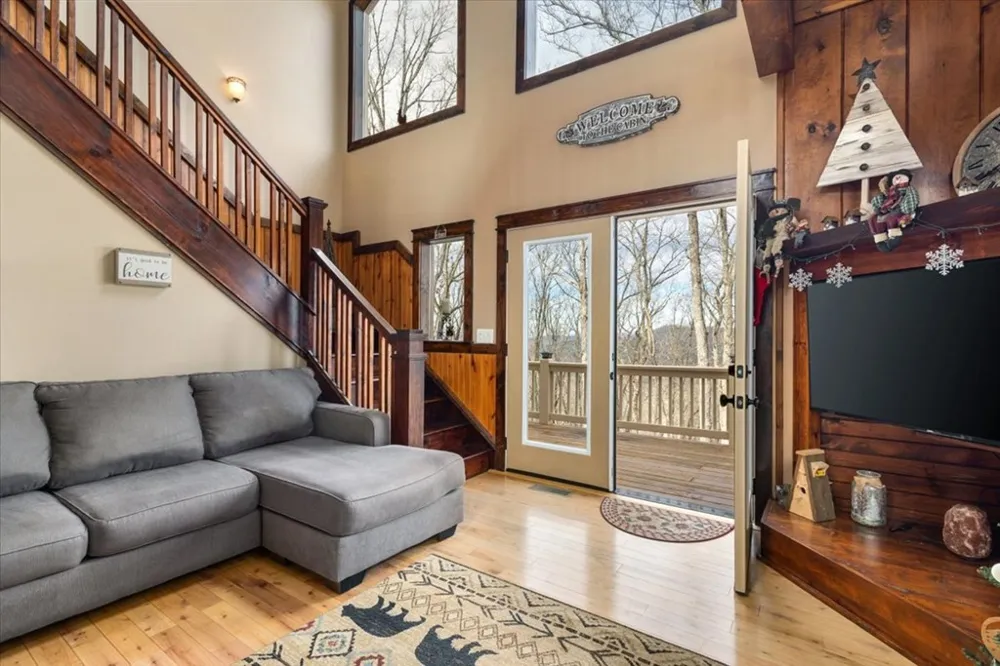 1706 Deer Valley Drive Warne, NC 28909