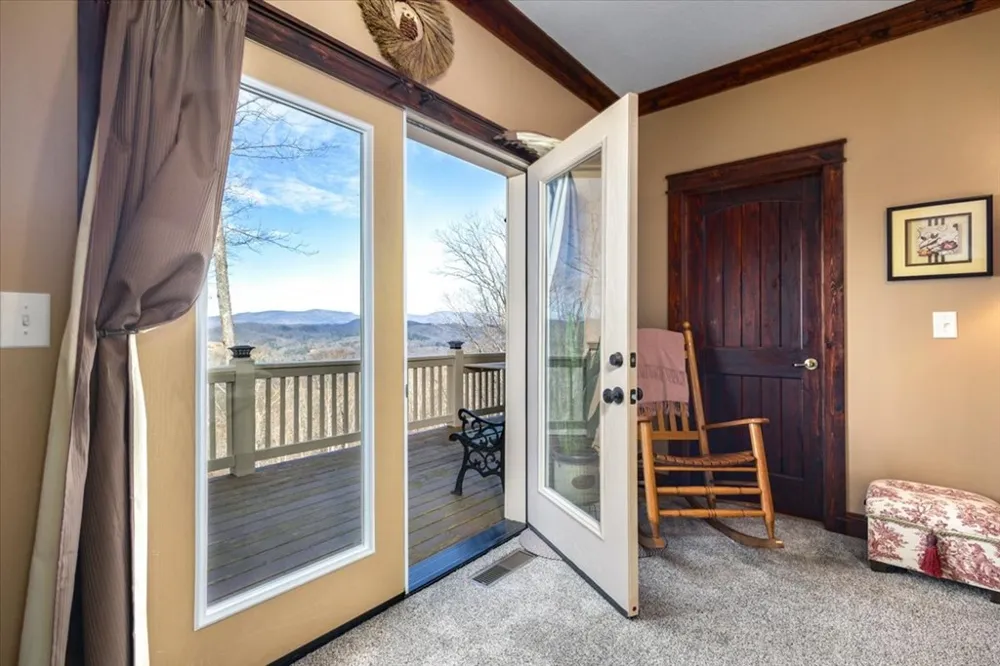 1706 Deer Valley Drive Warne, NC 28909