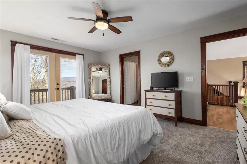 1706 Deer Valley Drive Warne, NC 28909
