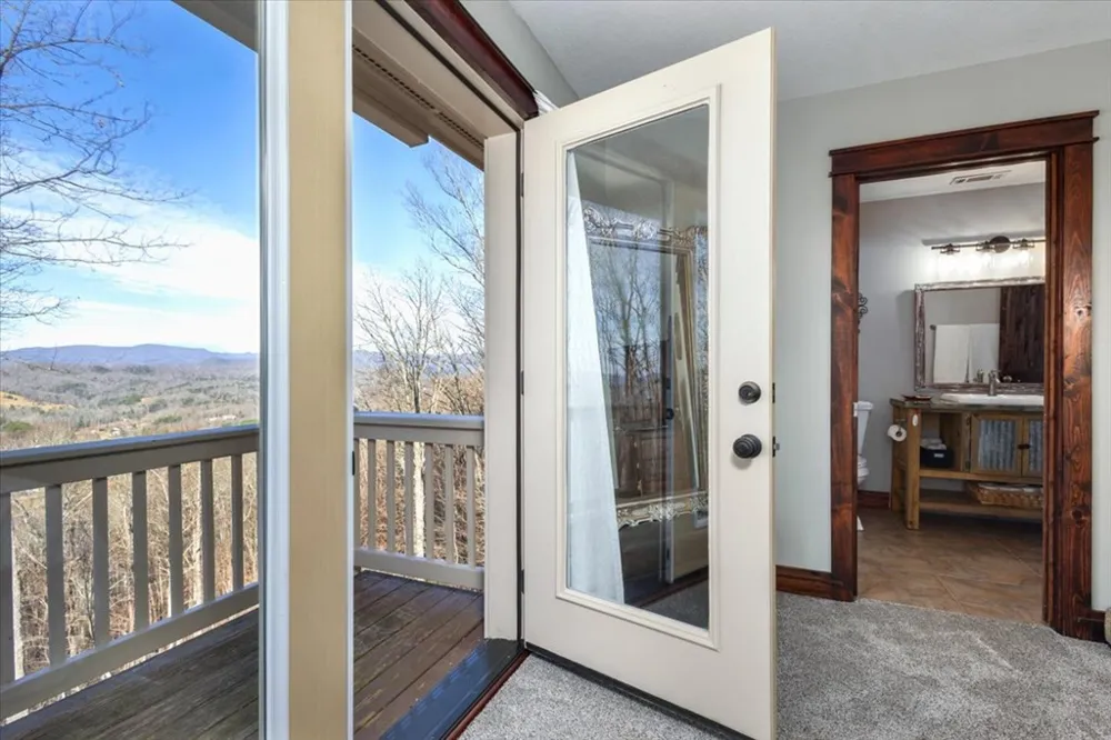 1706 Deer Valley Drive Warne, NC 28909