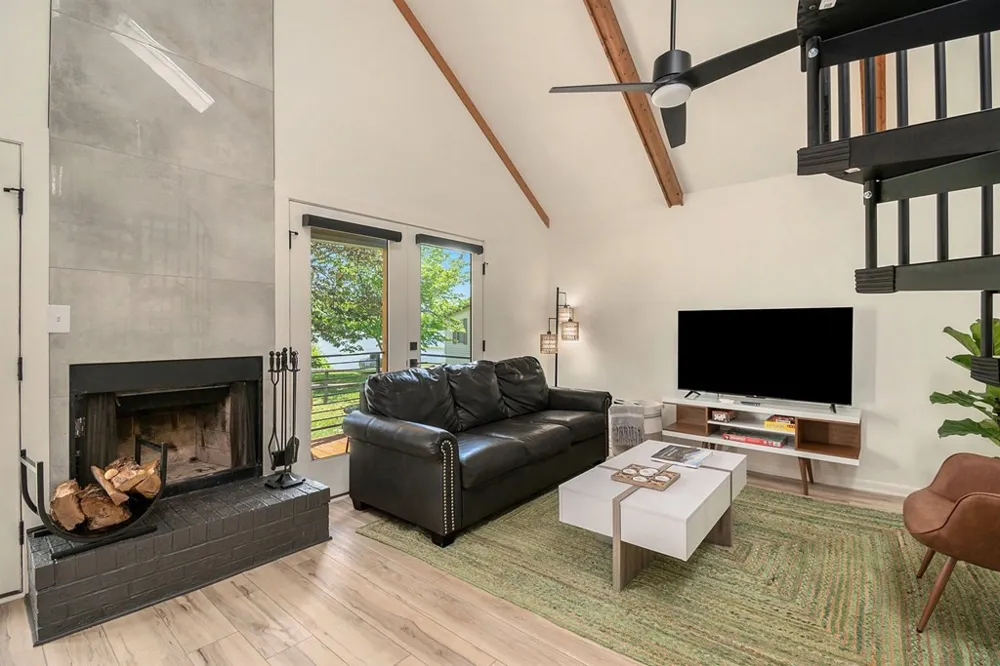 834 Lower Bell Creek Road Hiawassee, GA 30546