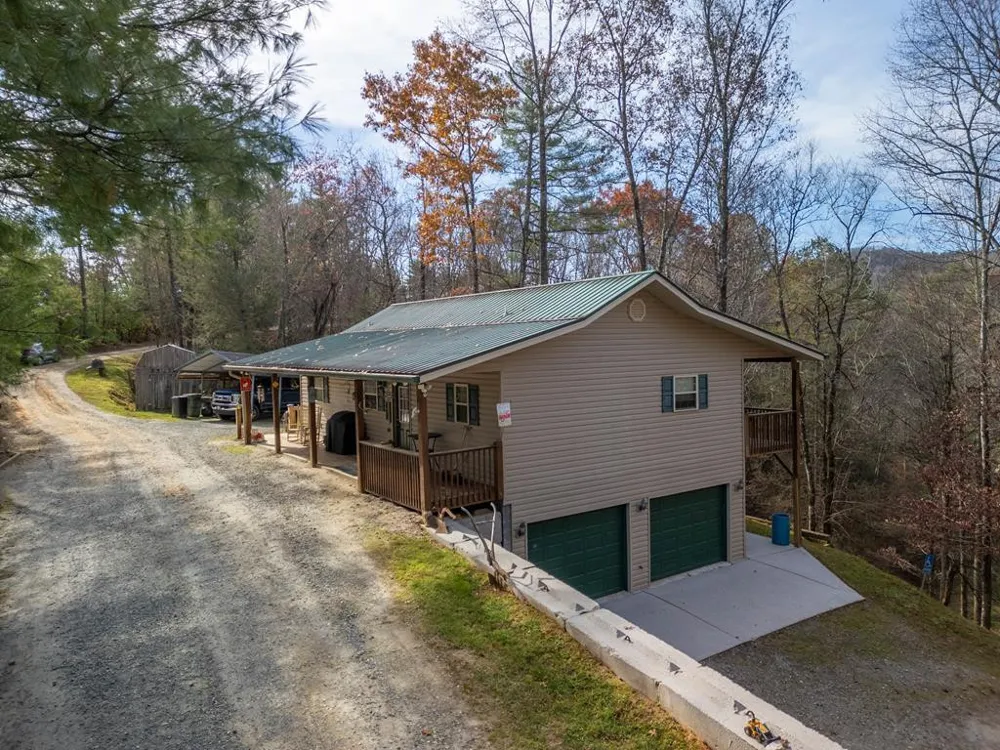 212 Pendergrass Road Marble, NC 28905