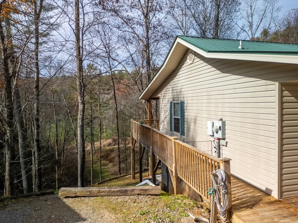 212 Pendergrass Road Marble, NC 28905