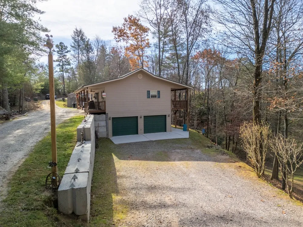 212 Pendergrass Road Marble, NC 28905