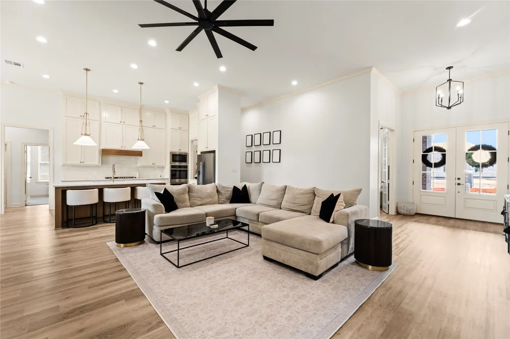 13076 Rainier Drive Woodway, TX 76712