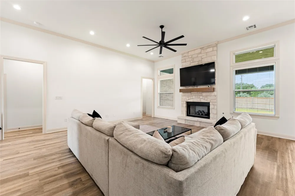 13076 Rainier Drive Woodway, TX 76712