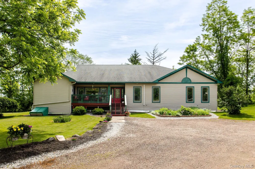 22 Noble Street Coxsackie, NY 12051